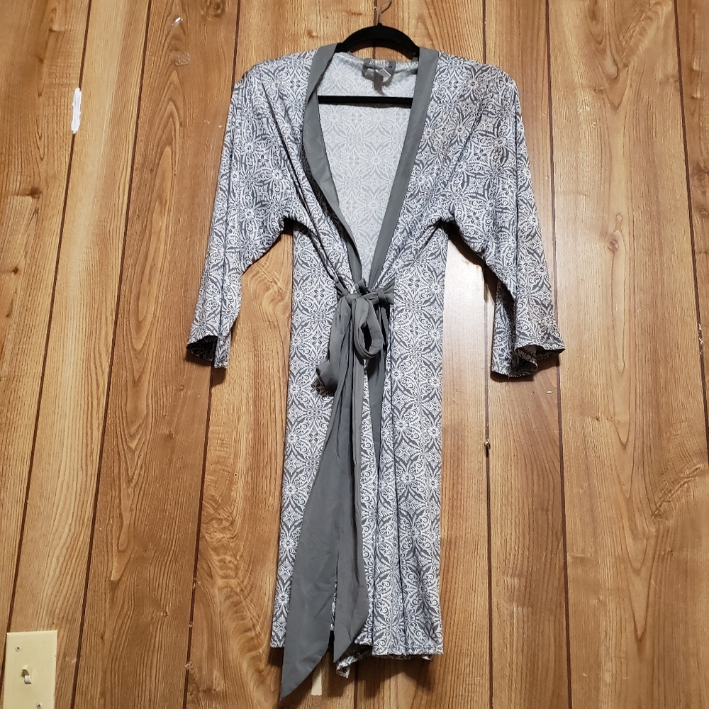 Marilyn Monroe intimates womens Lg Gray/ White robe attached belt